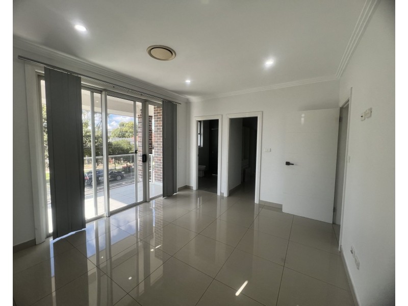 9 Royal Place, Greystanes NSW 2145