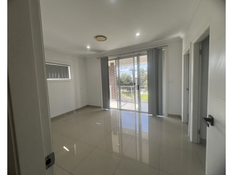 9 Royal Place, Greystanes NSW 2145