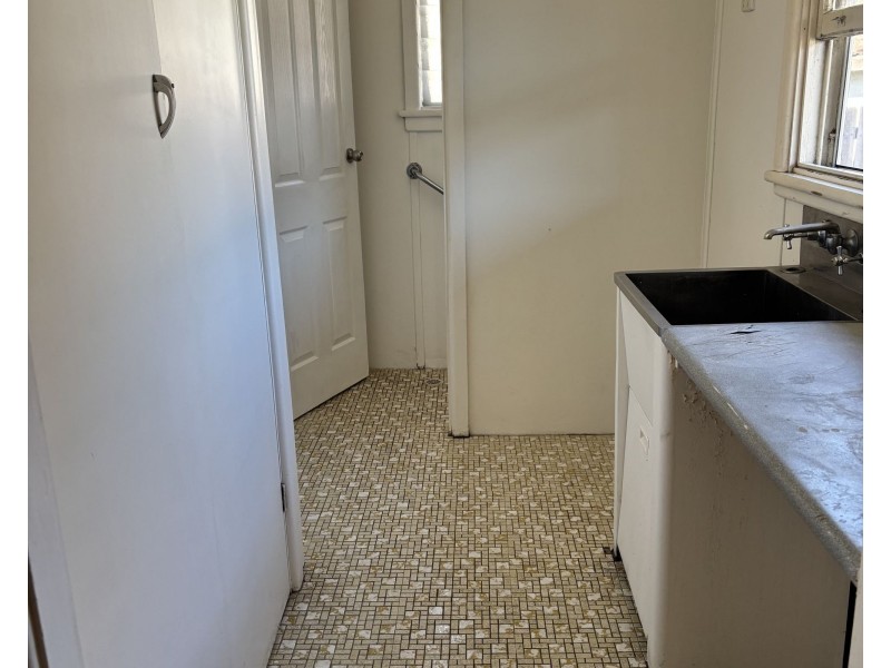 71 Military rd, Merrylands NSW 2160