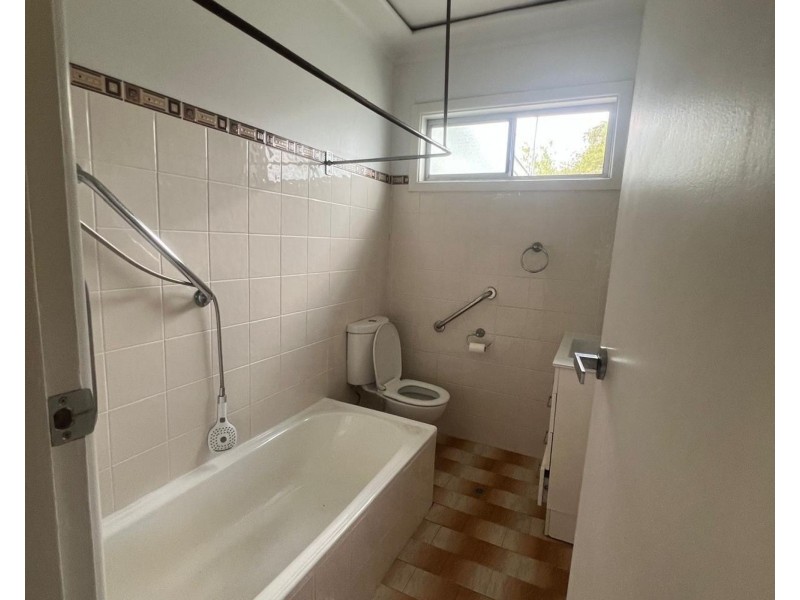 12 Damien Avenue, Greystanes NSW 2145