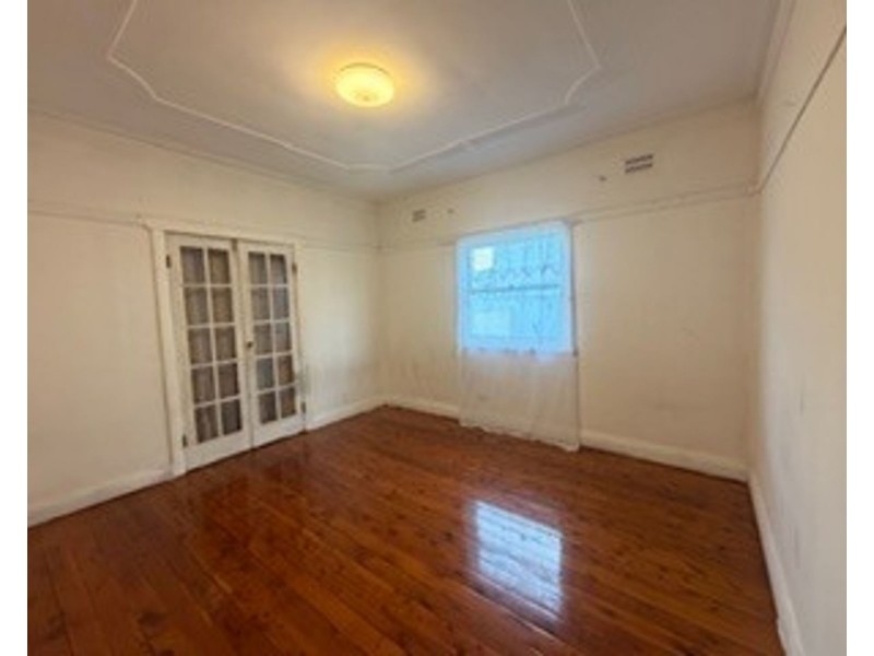 25 Bradman street, Merrylands NSW 2160