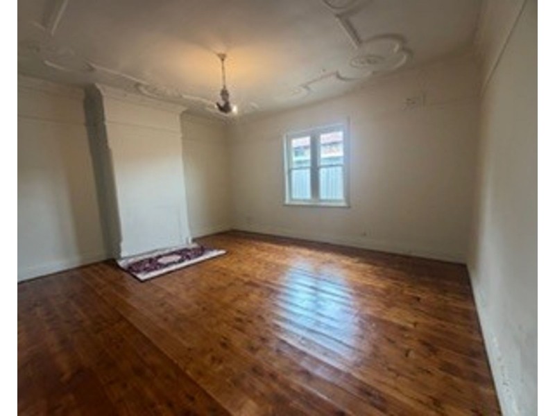 38 Military road, Merrylands NSW 2160