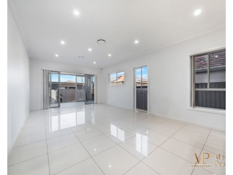 5 Queen street, Guildford West NSW 2161