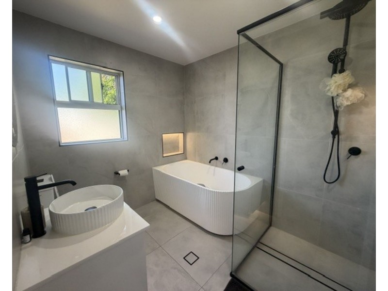 122 Fairfield Road, Fairfield NSW 2165