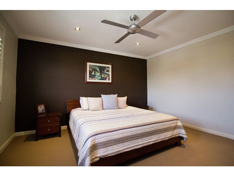 8a Giles Street, Chifley NSW 2036