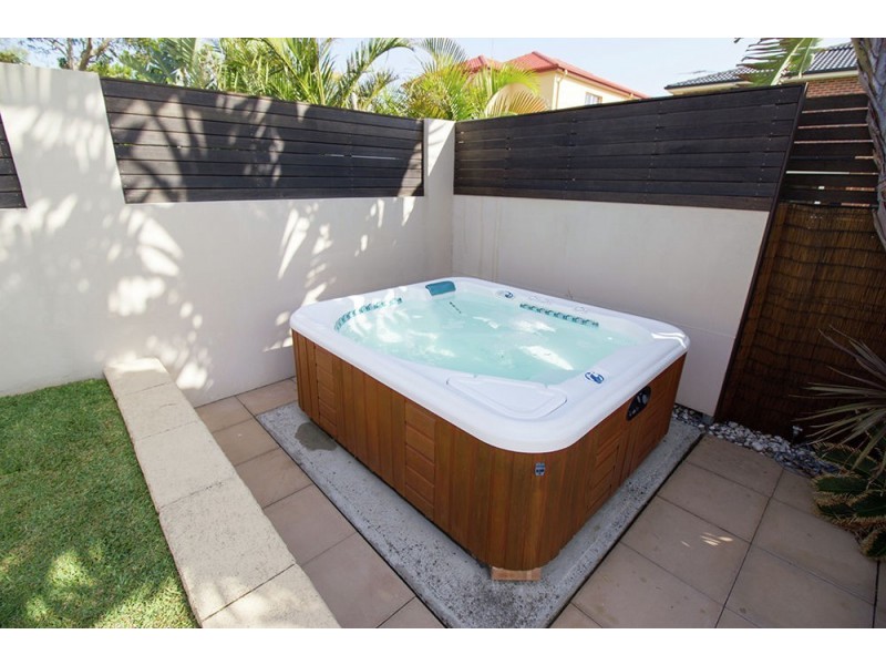 8a Giles Street, Chifley NSW 2036