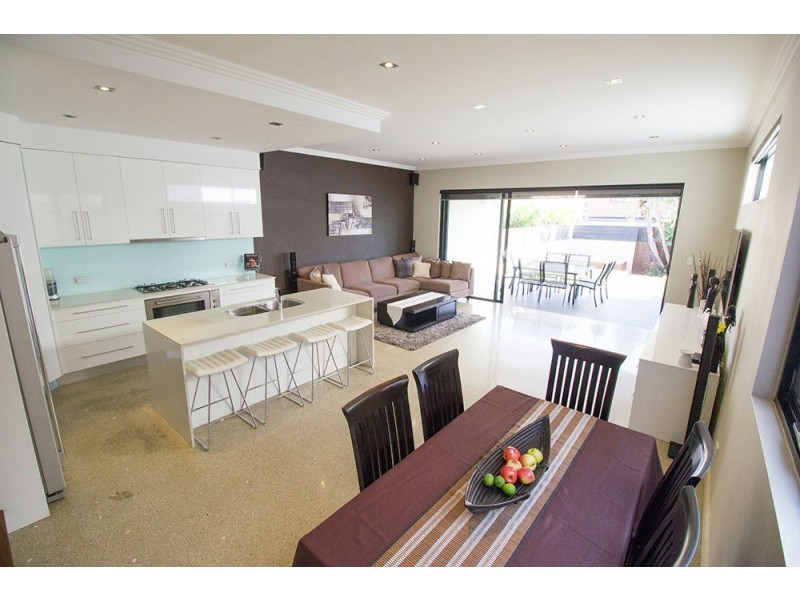 8a Giles Street, Chifley NSW 2036