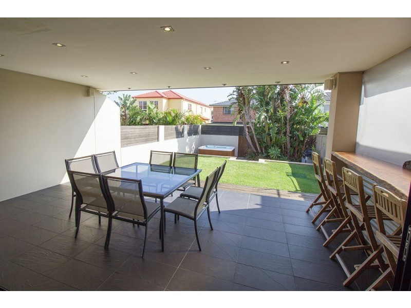 8a Giles Street, Chifley NSW 2036