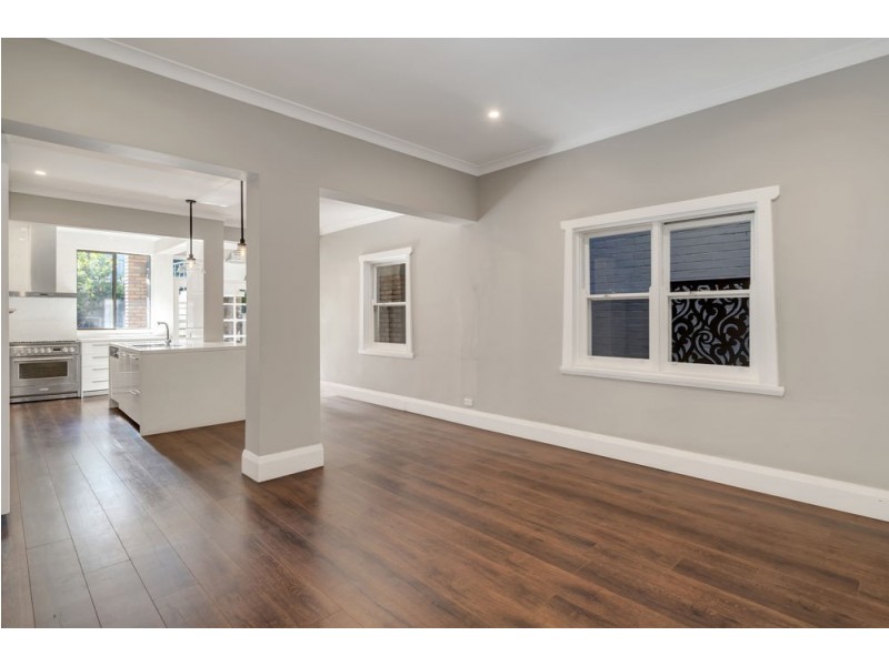 2/17 Crinan street, Hurlstone Park NSW 2193