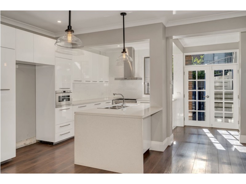 2/17 Crinan street, Hurlstone Park NSW 2193