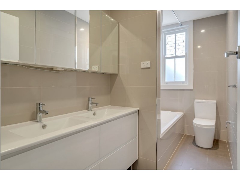 2/17 Crinan street, Hurlstone Park NSW 2193