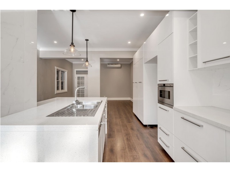 2/17 Crinan street, Hurlstone Park NSW 2193