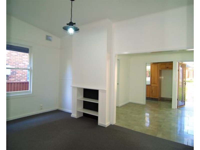 62 Wardell Rd, Earlwood NSW 2206