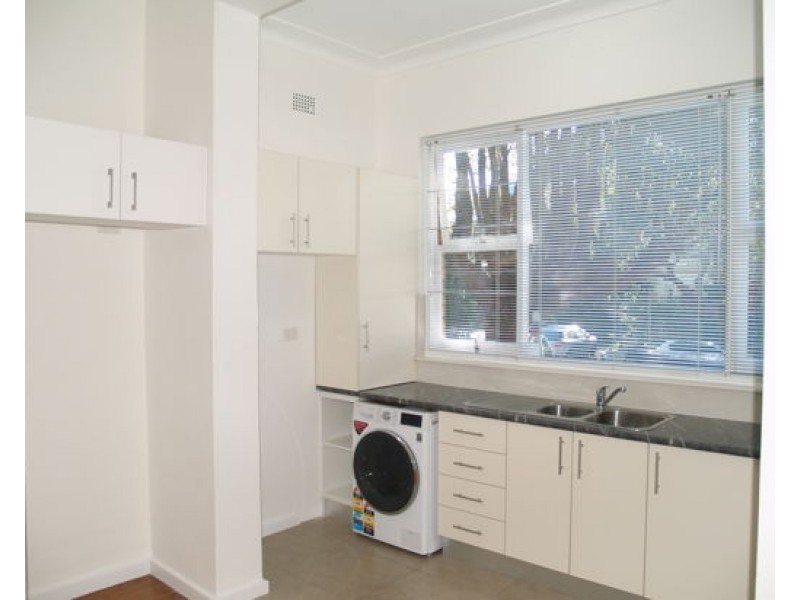 2/25 The Boulevarde, Lewisham NSW 2049