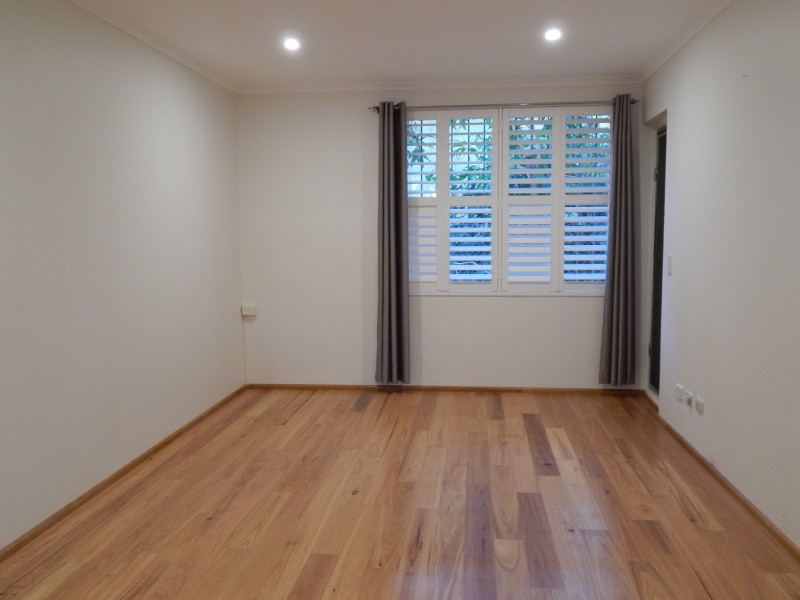 2/75 Warren Rd, Marrickville NSW 2204