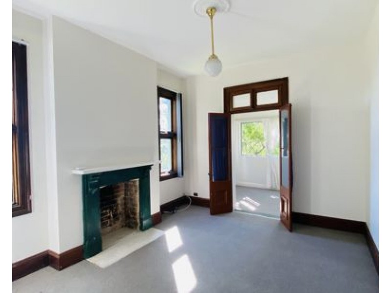 2/18 New Canterbury Road, Petersham NSW 2049
