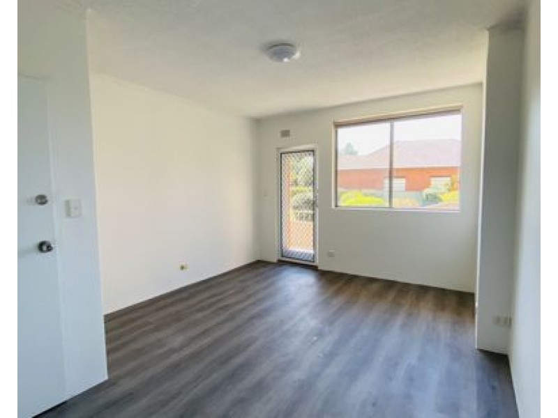 2/10 Hampstead Road, Homebush West NSW 2140