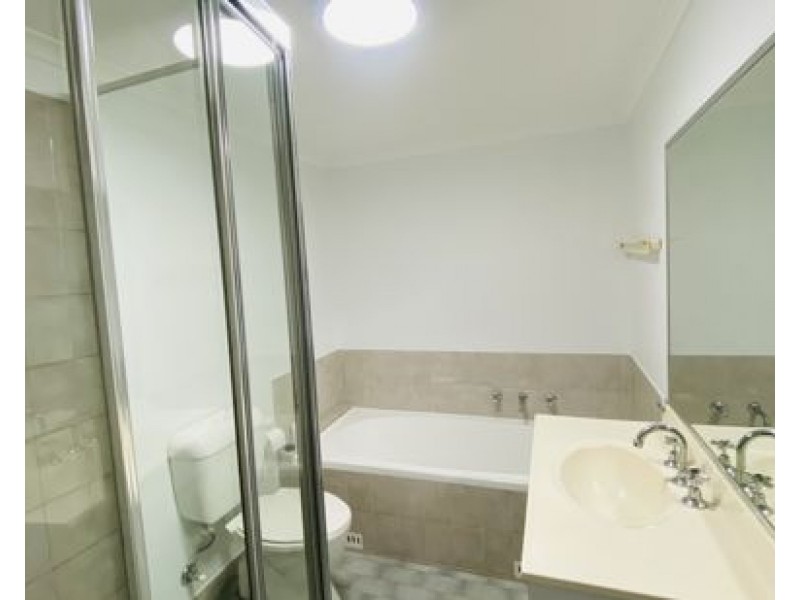 21/4 Goodlet Street, Surry Hills NSW 2010