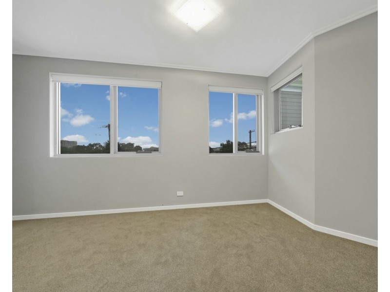 4/19-23 Forest Road, Hurstville NSW 2220