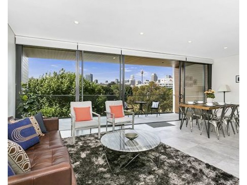 701/2F Wentworth Park Road, Glebe NSW 2037