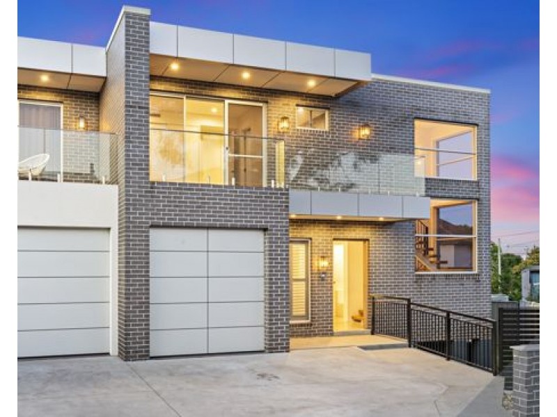 13 Fricourt, Earlwood NSW 2206