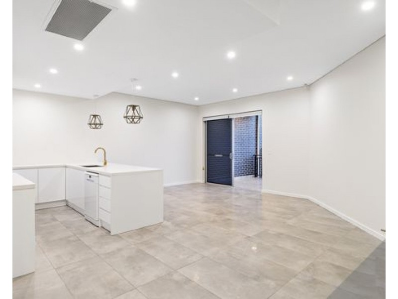 13 Fricourt, Earlwood NSW 2206