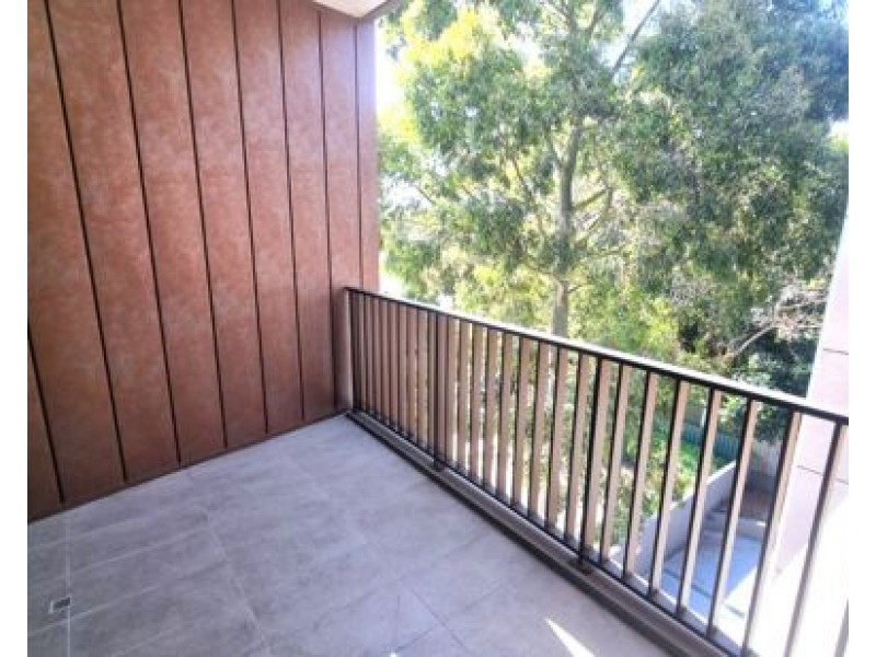 302 147 New Canterbury Road, Lewisham NSW 2049