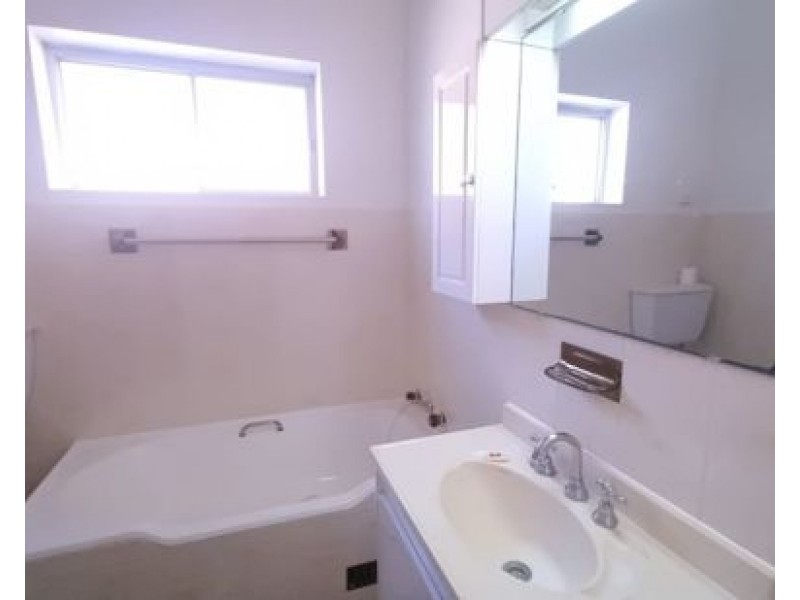 40 Kays Avenue East, Marrickville NSW 2204