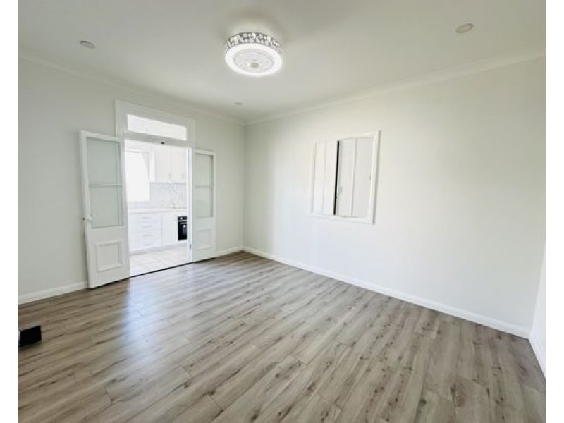 1/139 New Canterbury Road, Lewisham NSW 2049
