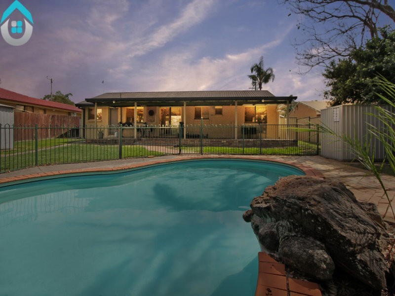 19 Cosway Street, Hillcrest QLD 4118