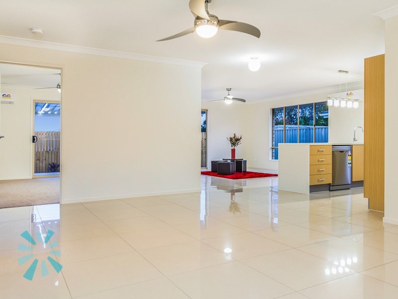 44A Maryland Drive, Regents Park QLD 4118