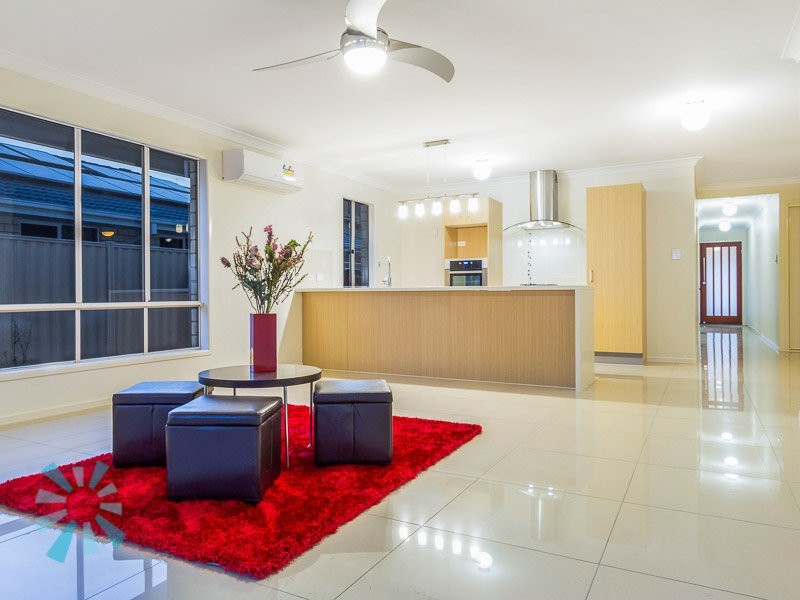 44A Maryland Drive, Regents Park QLD 4118
