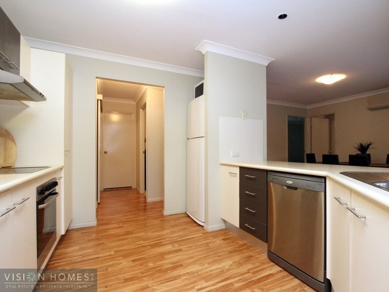 29 Indica Crescent, Regents Park QLD 4118