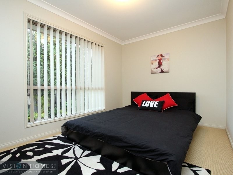 29 Indica Crescent, Regents Park QLD 4118