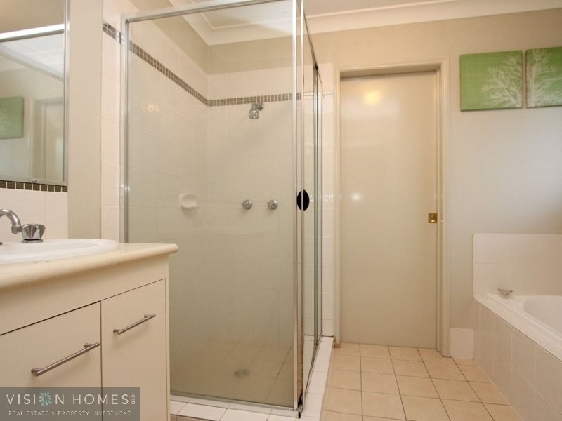 29 Indica Crescent, Regents Park QLD 4118