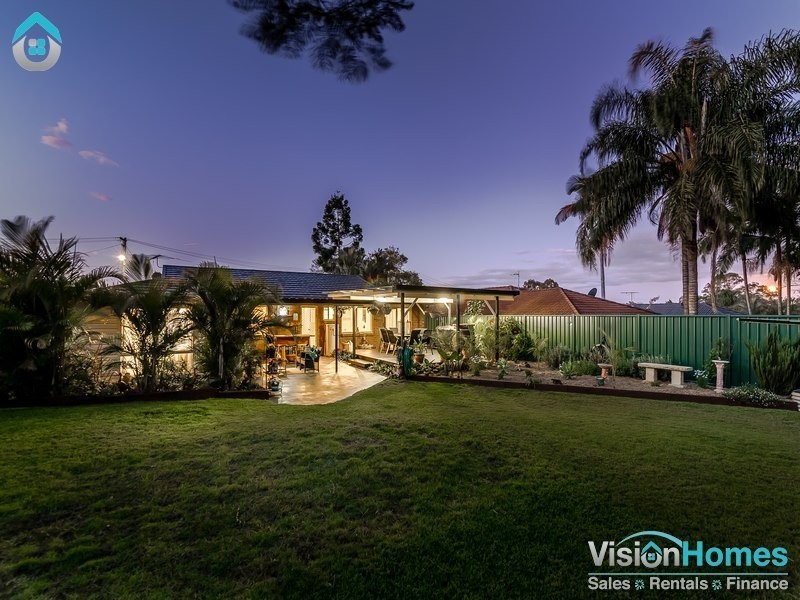 8 Danvers Court, Hillcrest QLD 4118
