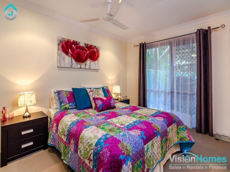 8 Danvers Court, Hillcrest QLD 4118