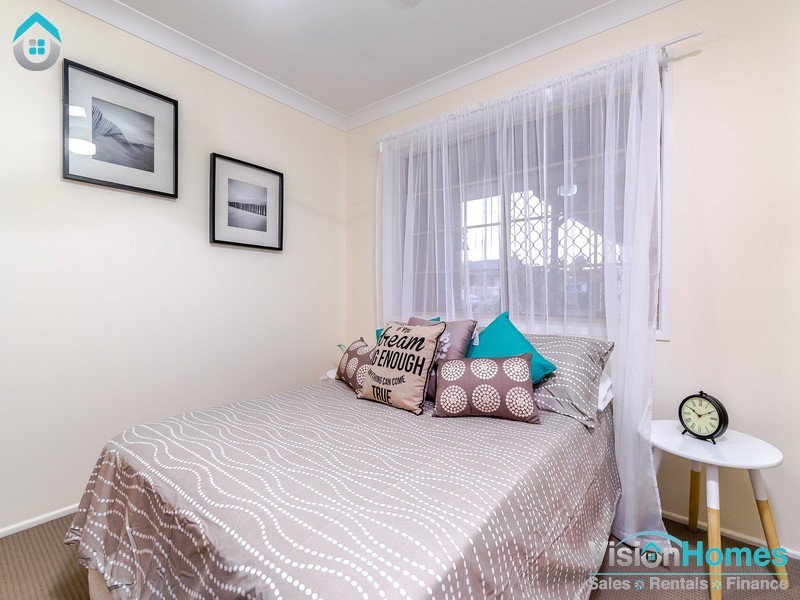 8 Danvers Court, Hillcrest QLD 4118