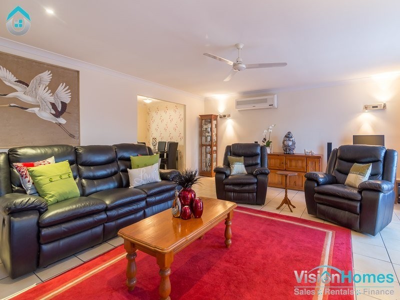 8 Danvers Court, Hillcrest QLD 4118