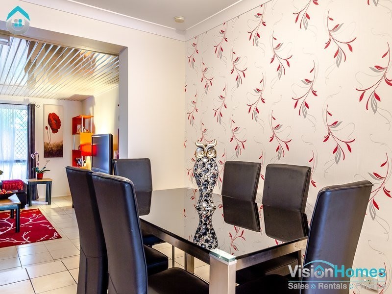 8 Danvers Court, Hillcrest QLD 4118