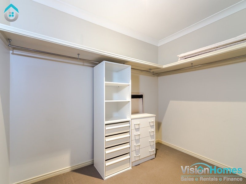 8 MOUNTAIN VIEW CRESCENT, Mount Warren Park QLD 4207
