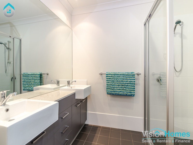 87B Brookside Circuit, Ormeau QLD 4208