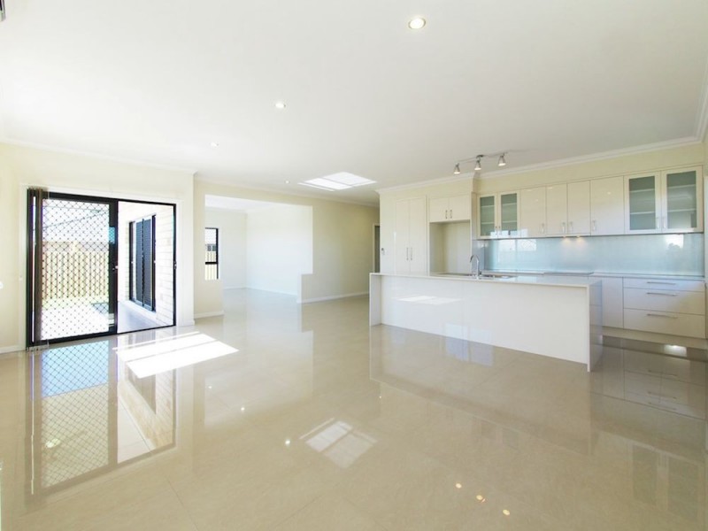 39 Stringybark Street, Regents Park QLD 4118