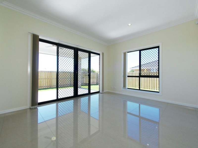 39 Stringybark Street, Regents Park QLD 4118