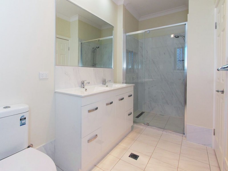 39 Stringybark Street, Regents Park QLD 4118