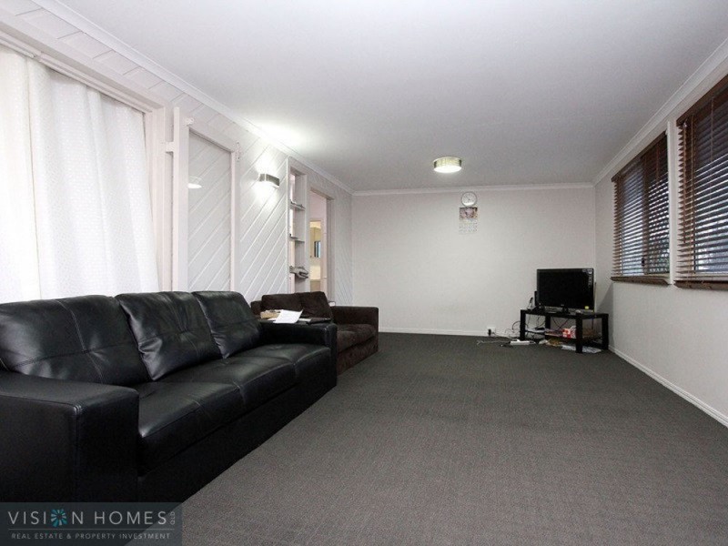 9 Muller Road, Woodridge QLD 4114
