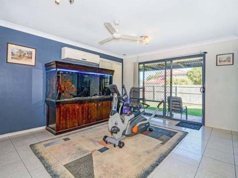 97 Oakview Street, Parkinson QLD 4115