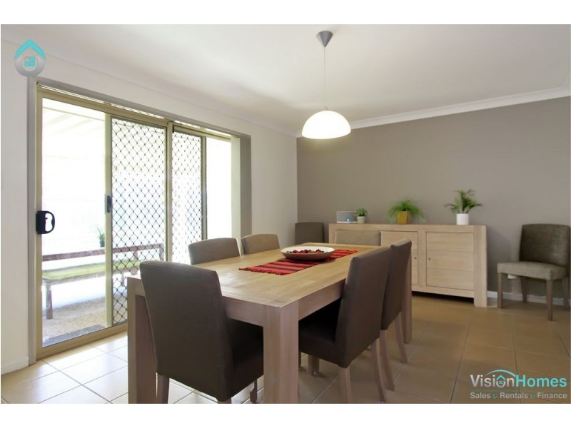 27 Naracoorte Place, Parkinson QLD 4115