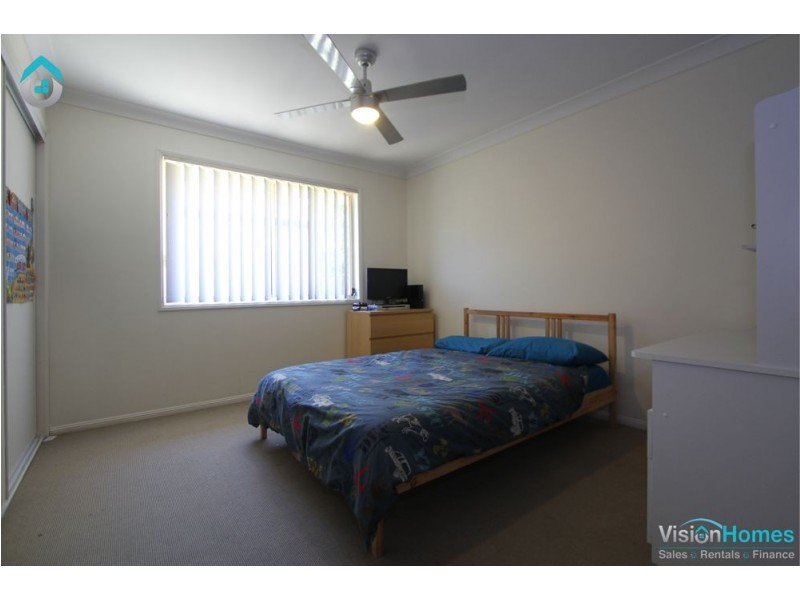 27 Naracoorte Place, Parkinson QLD 4115