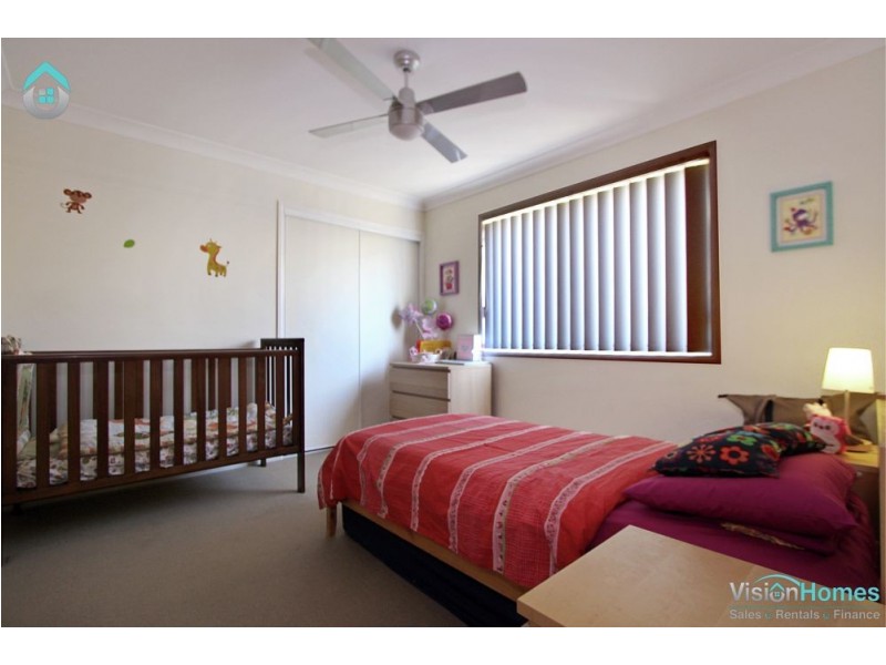 27 Naracoorte Place, Parkinson QLD 4115